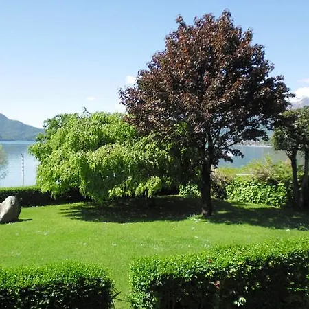 Oasi Del Lago Maria Sp Seewohnung Mit Garten Apartman