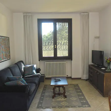 Apartment Oasi Del Lago Maria Sp Seewohnung Mit Garten